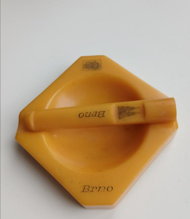Rare VINTAGE BAKELITE ASHTRAY with sigarette holder made in CZECHOSLOVAKIA