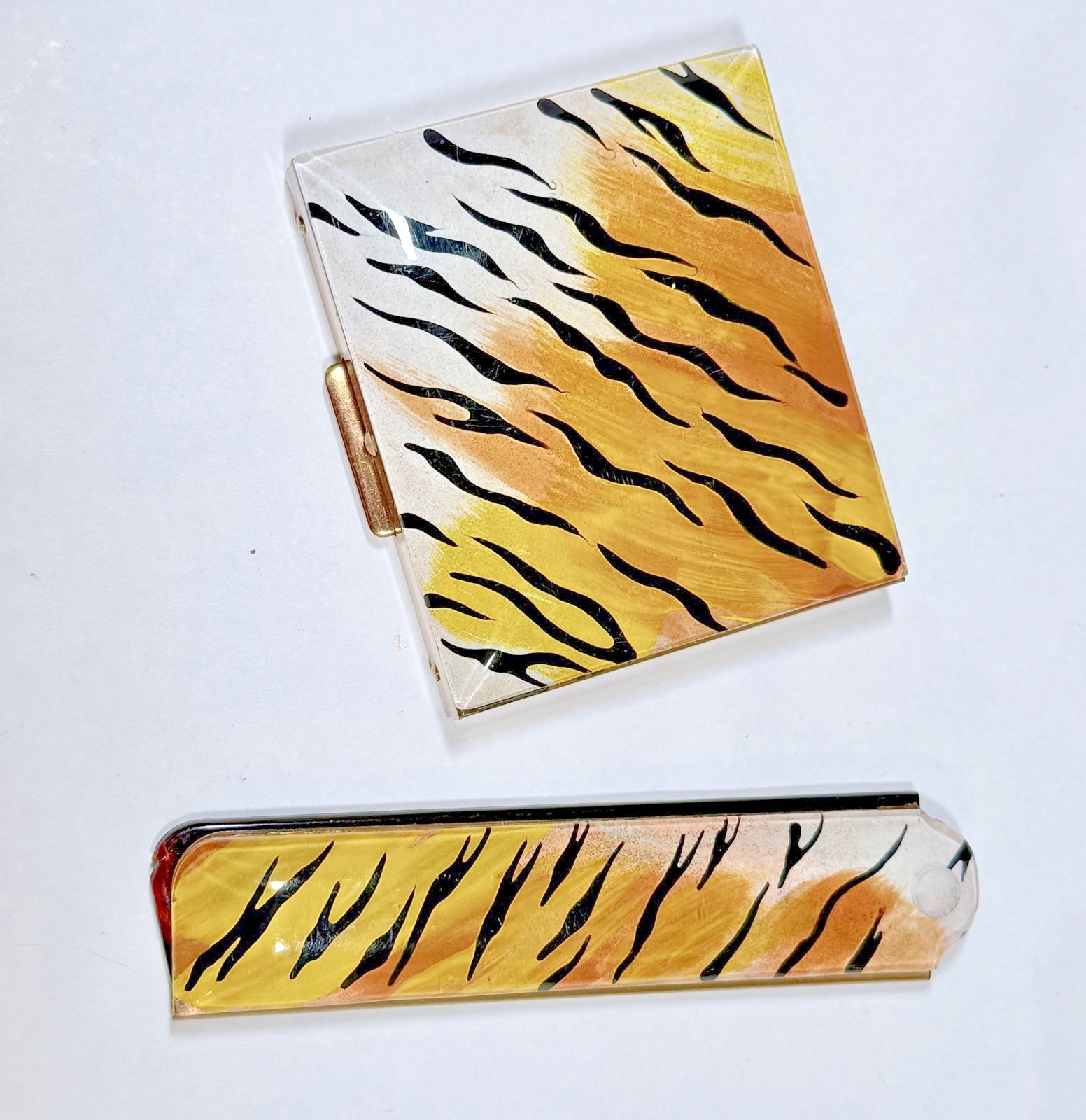 Vintage Wand Art Creation Tiger Stripe Compact & Matching Comb Set 1950s MCM