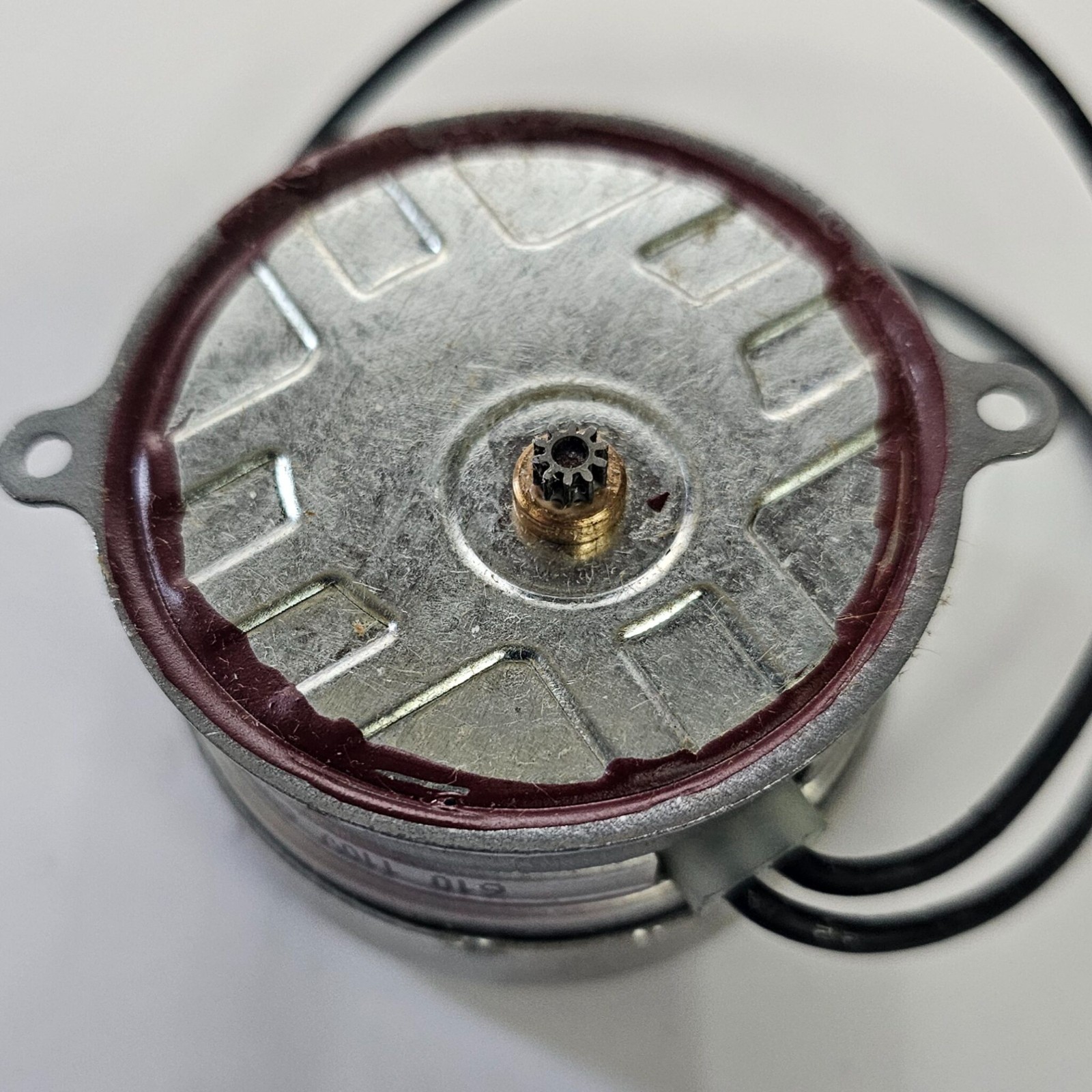 Hansen Synchron Electric A129RB-6 Clock Motor 110V 60Hz 1RPM 10 Tooth 3/16