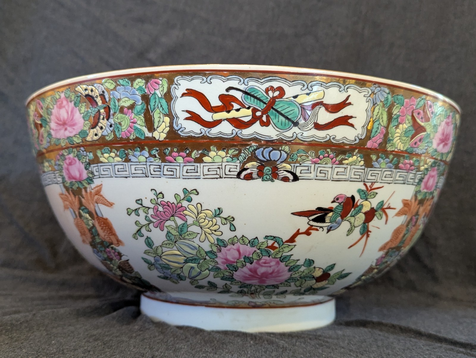 HUGE, Vtg Hand-Painted Famille Rose Medallion 13.5 HUGE, Vtg Hand-Painted Famille Rose Medallion 13.5