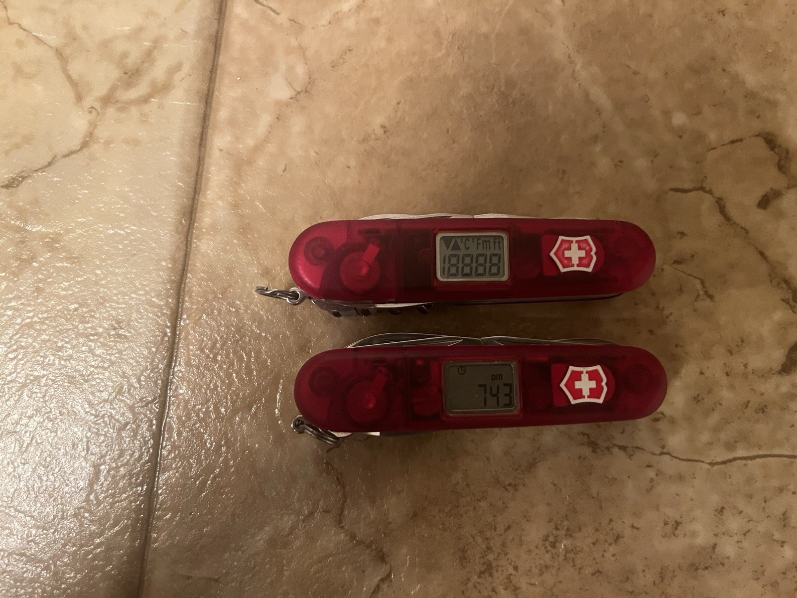 Victorinox Altimeter And Traveller Swiss Army Knife With Digital Scales.