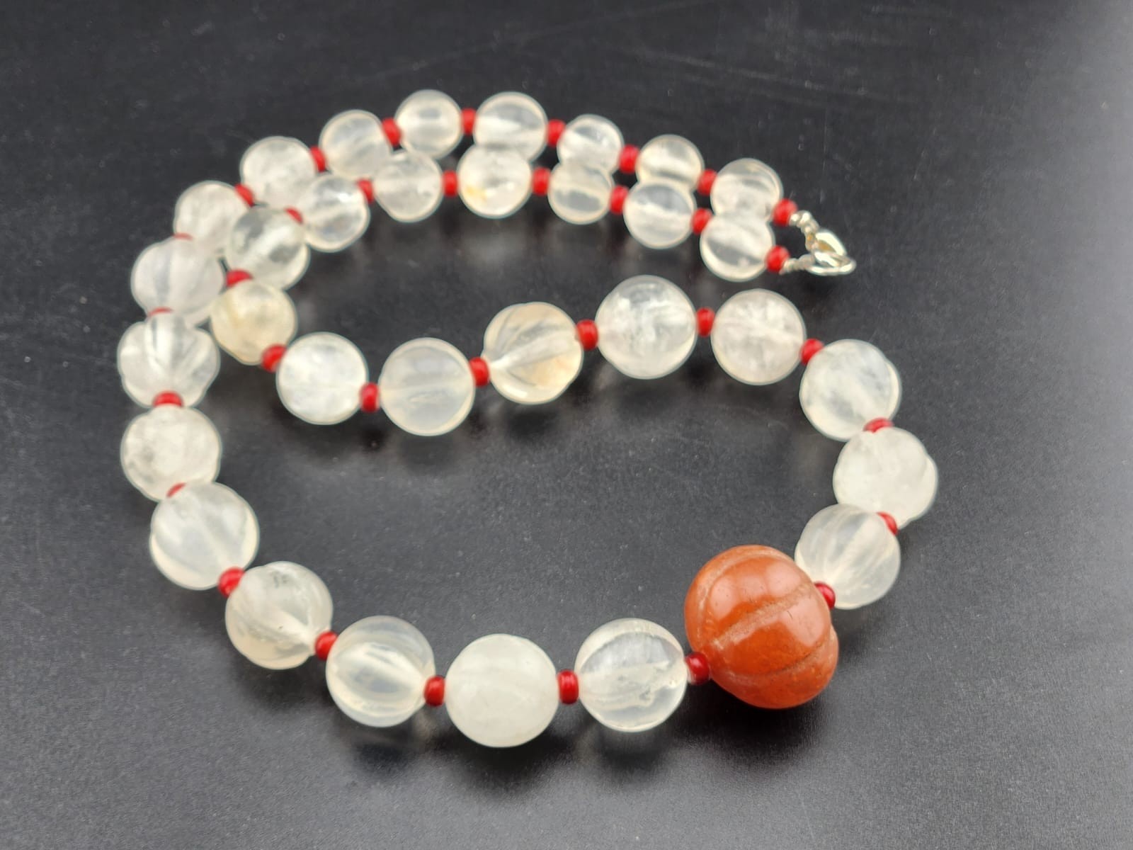 Vintage Old Himalayan Tibeten Pumkin Crystal Beads Necklace  head of carnelian