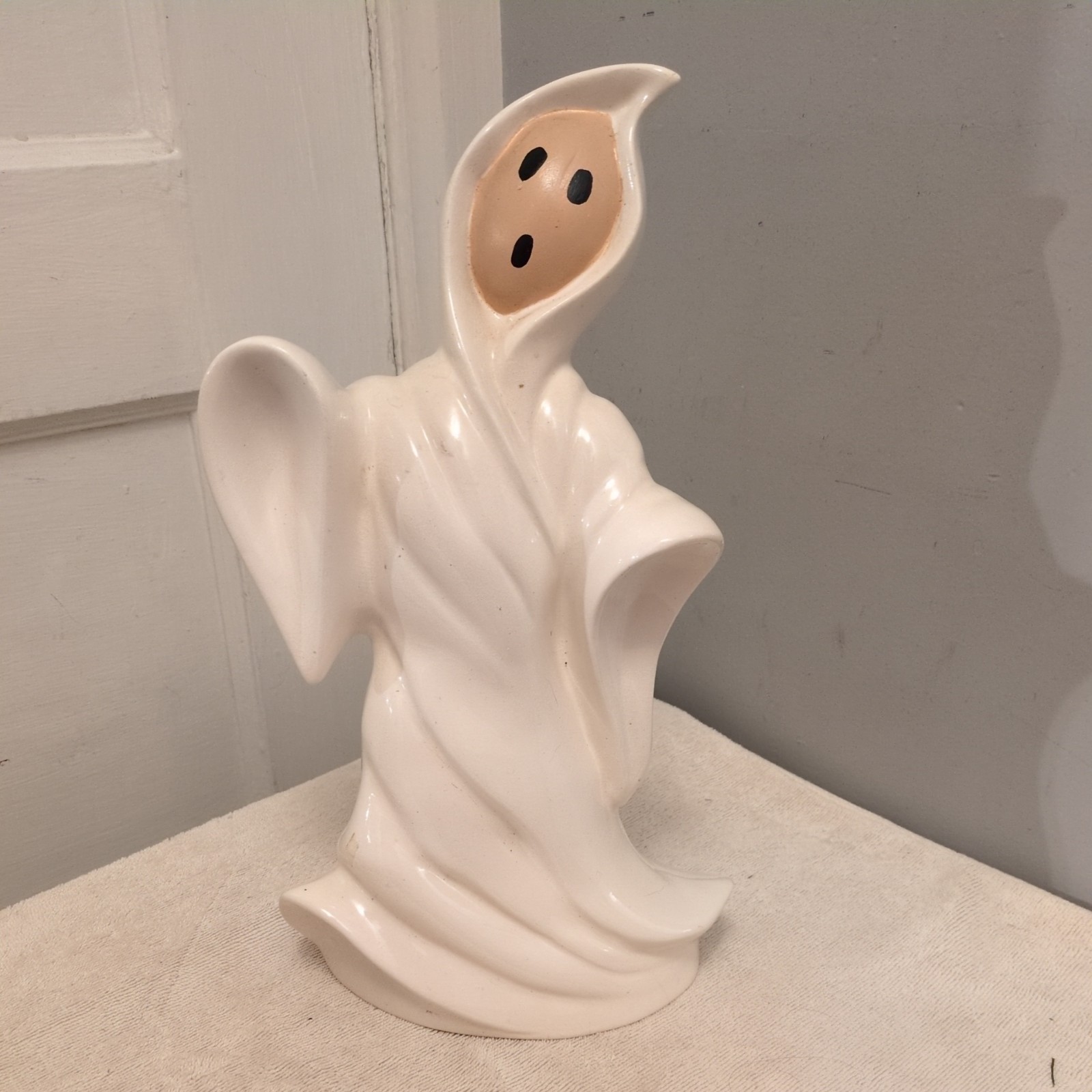 Vintage Ceramic White Sheet Ghost 12\
