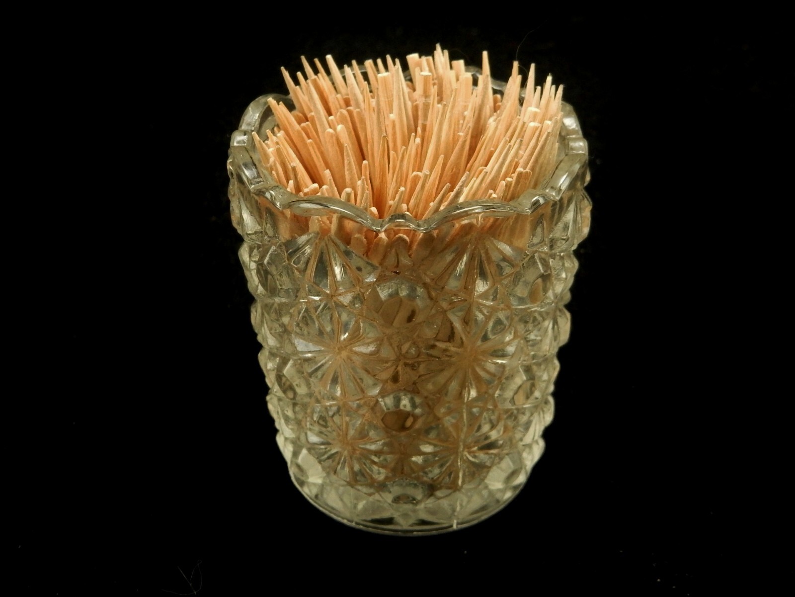Clear Glass Toothpick Holder, Daisy & Button Pattern, Vintage, TPK-469 Clear Glass Toothpick Holder, Daisy & Button Pattern, Vintage, TPK-469