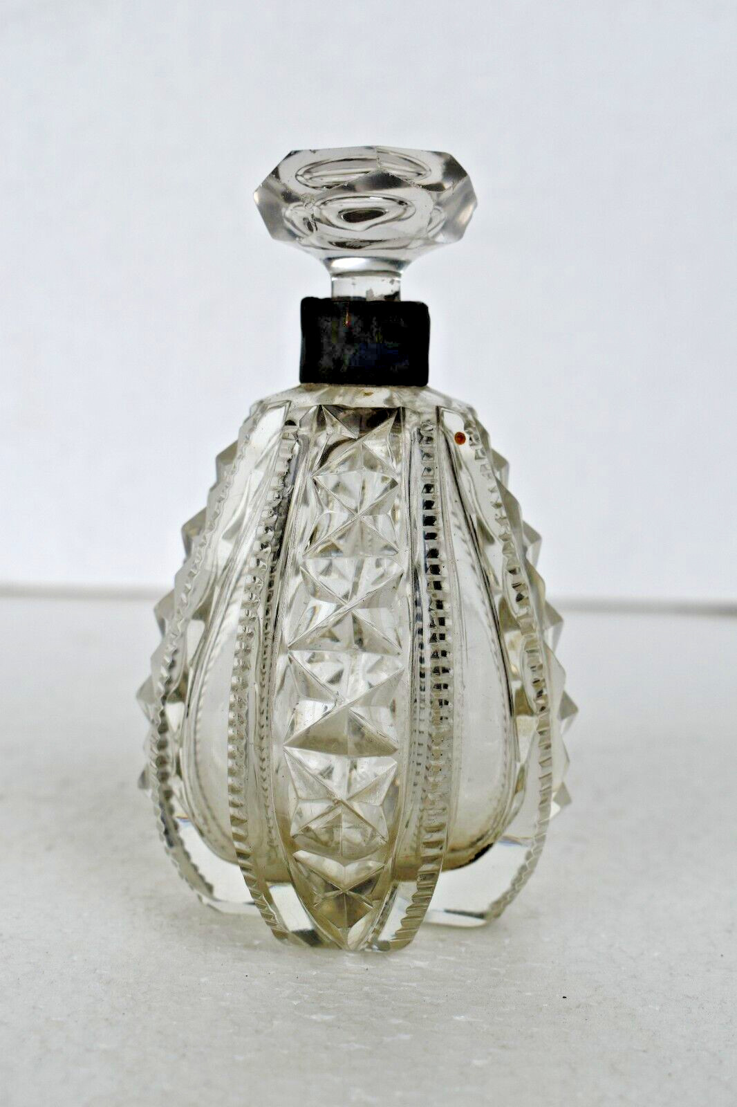 Antique Perfume Bottle Cut Glass Crystal Scent Bottle With Stopper Collectible\