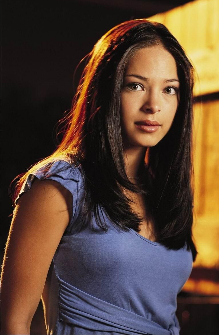 Kristin Kreuk in an 11\