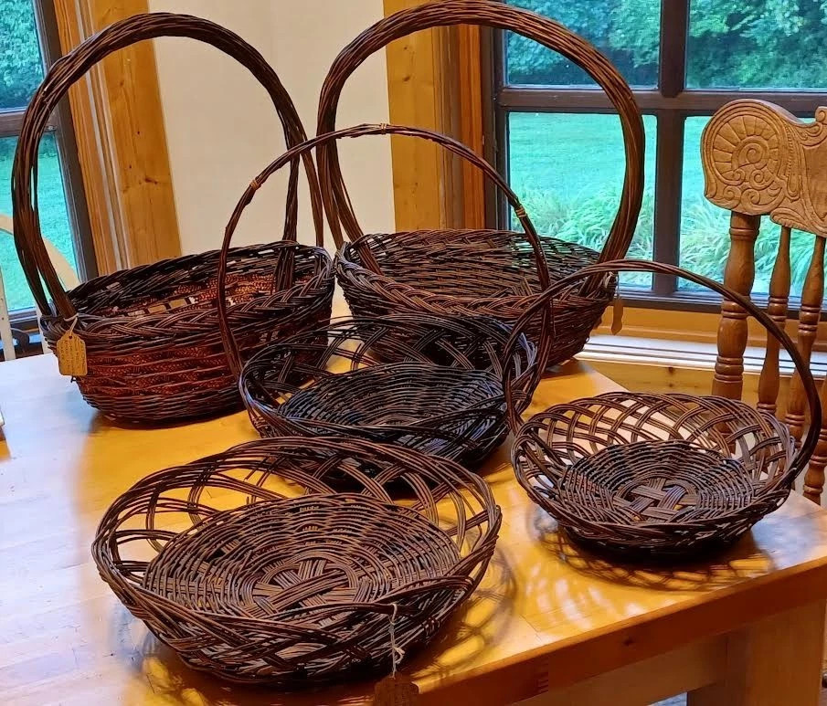 lot of 5 Japanese brown reed flower basketsin the Ikebana style