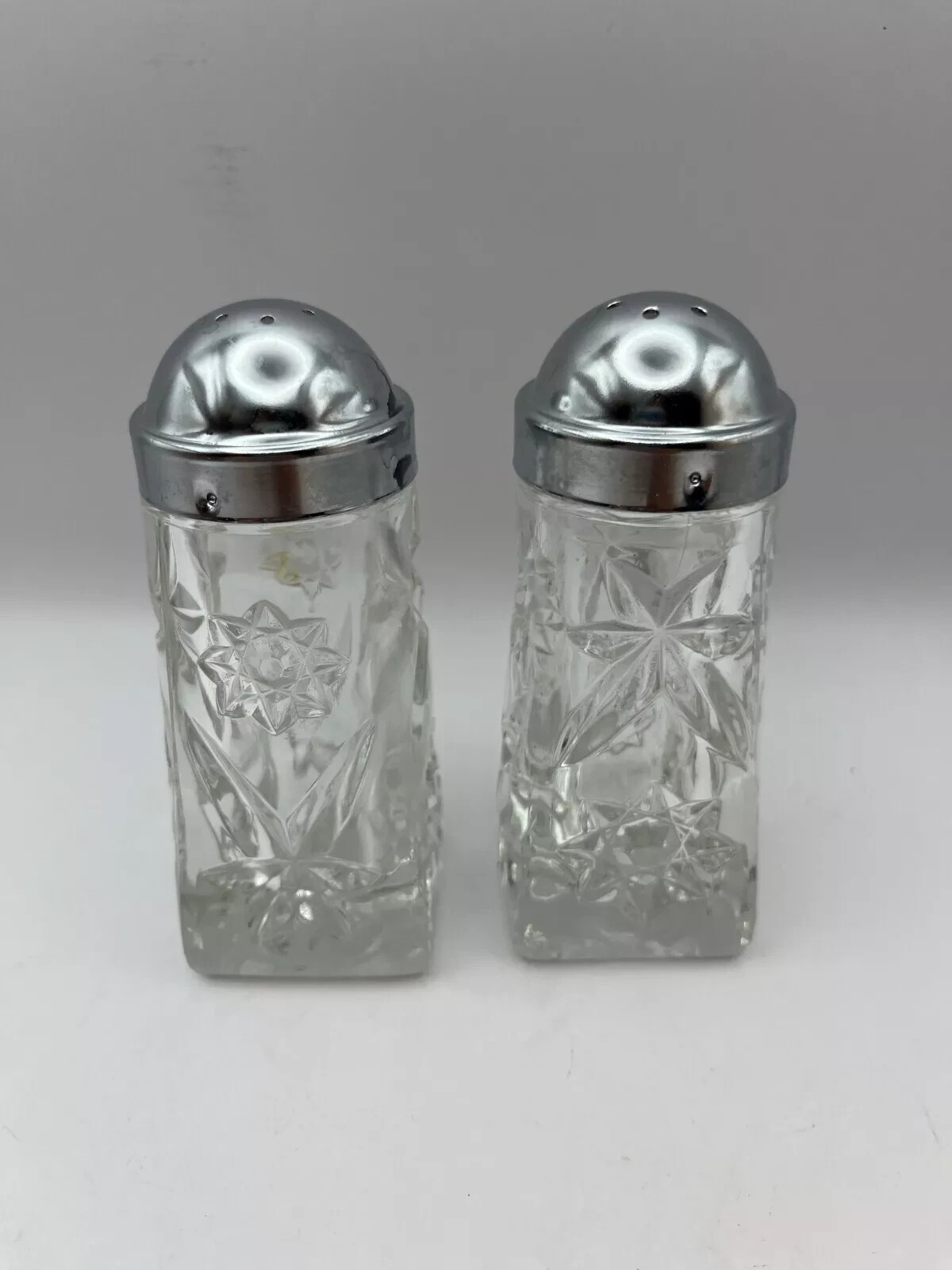 Anchor Hocking press cut star pattern salt and pepper shakers, crystal