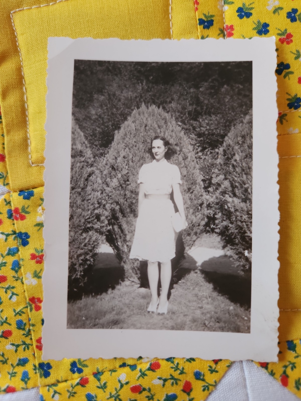 VTG B&W Snapshot Photo 1940s Beautiful Woman White Dress Garden Outdoor Portrait