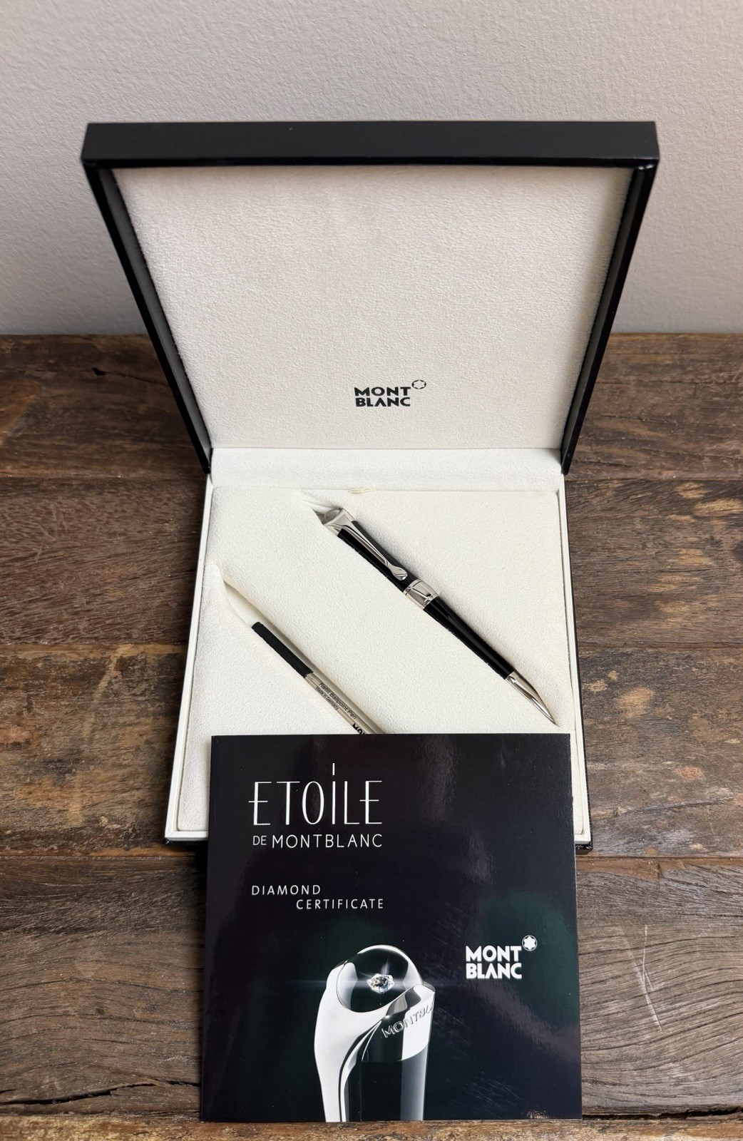 MONT BLANC - ETOILE DE MONT BLANC SPECIAL EDITION DIAMOND IN CAP -BALLPOINT PEN 