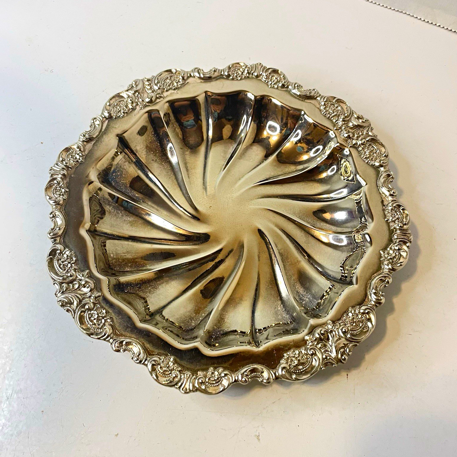 VTG Baroque pattern Silver Plate Swirl Pattern Bowl / Dish with Ornate Rim