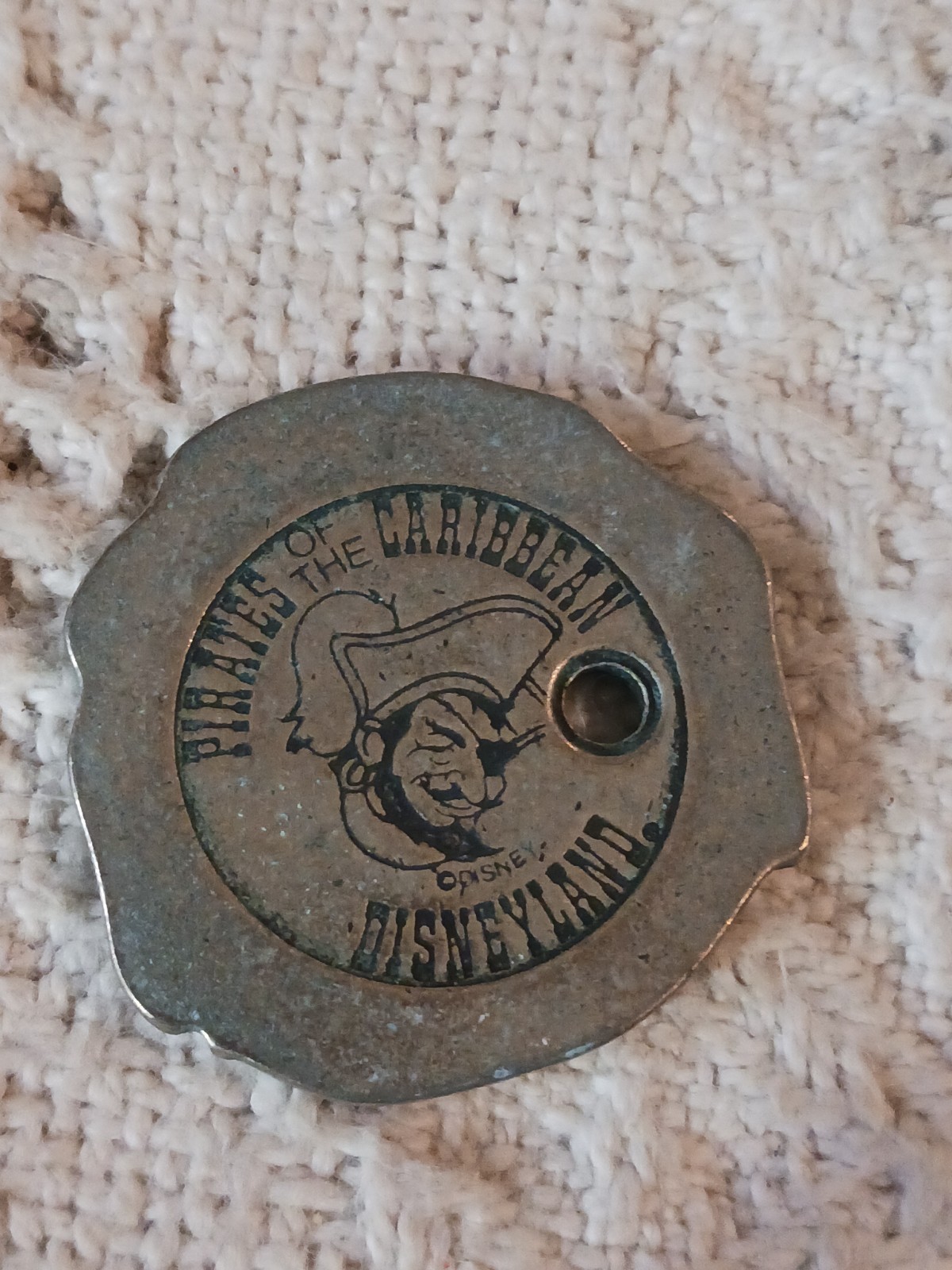 Vintage Disney Pirates of the Caribbean Disneyland Coin Token Medallion (011)