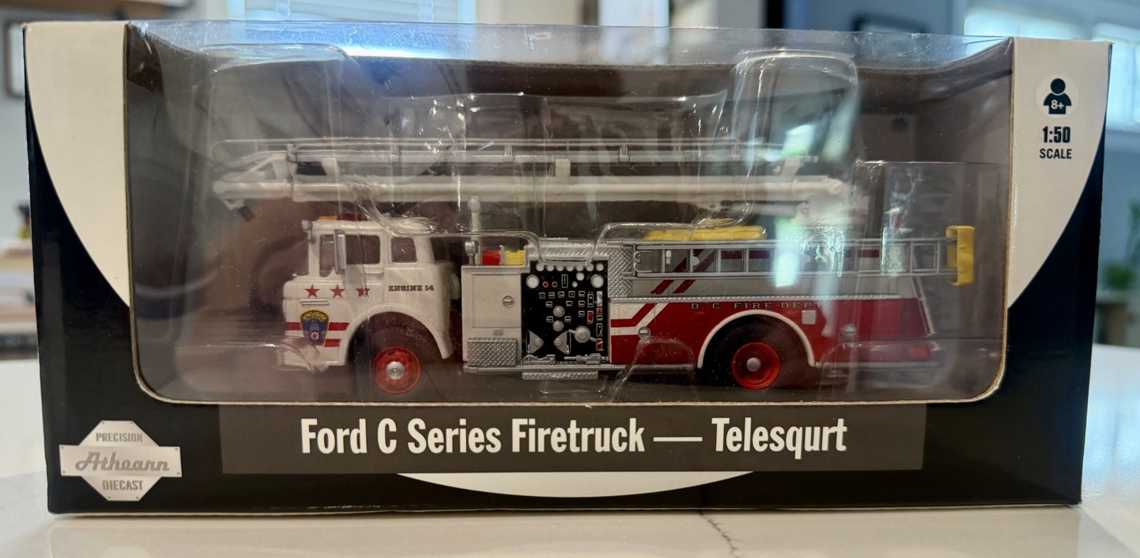 Athearn 1:50 Ford C Series Telesquirt Fire Truck DCFD Fire Dept Engine 14 90939