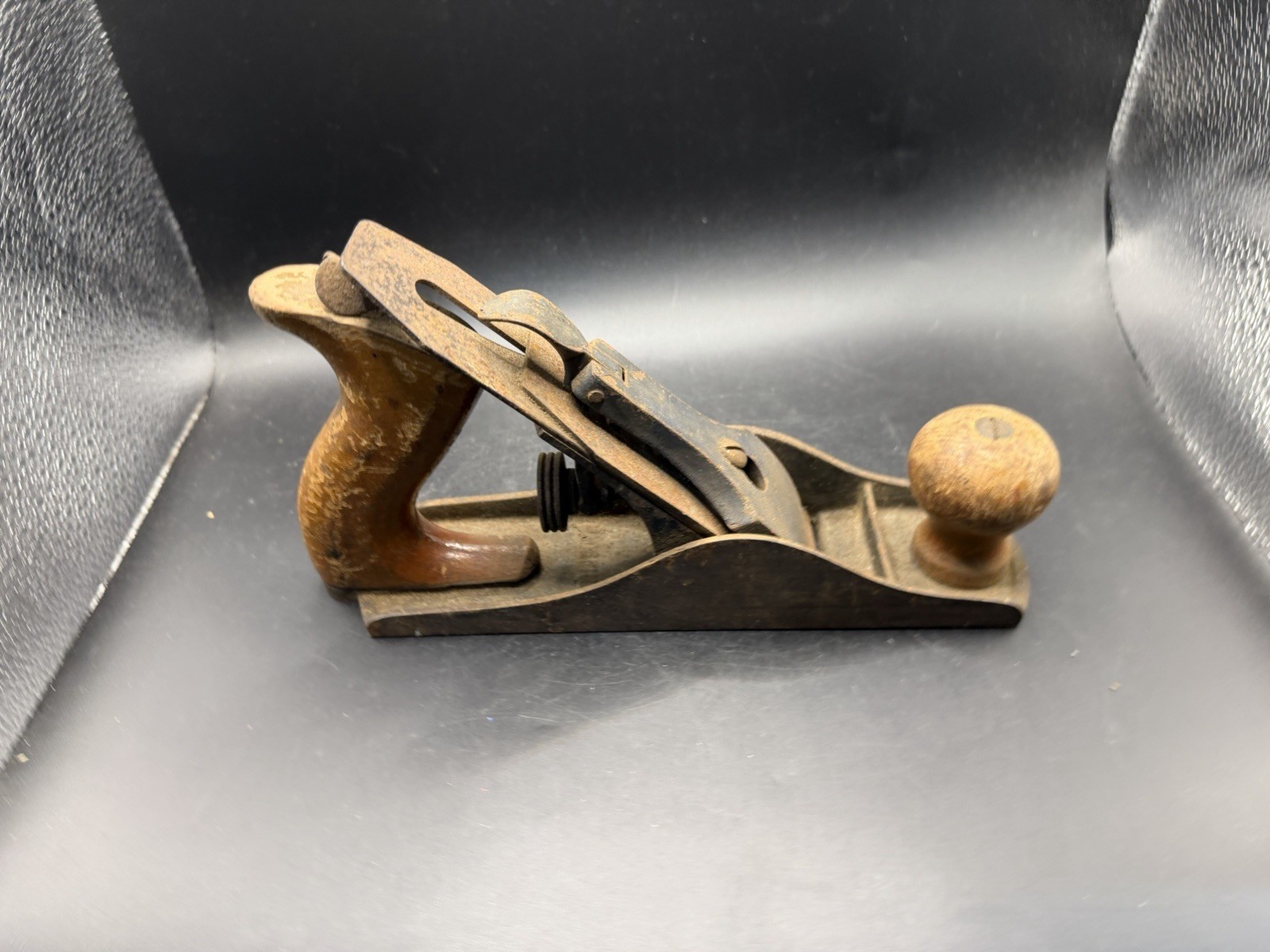 Vintage Cast Iron Wood Hand Plane 9-1/2 Inch Smoothing Plane Tool Unmarked 