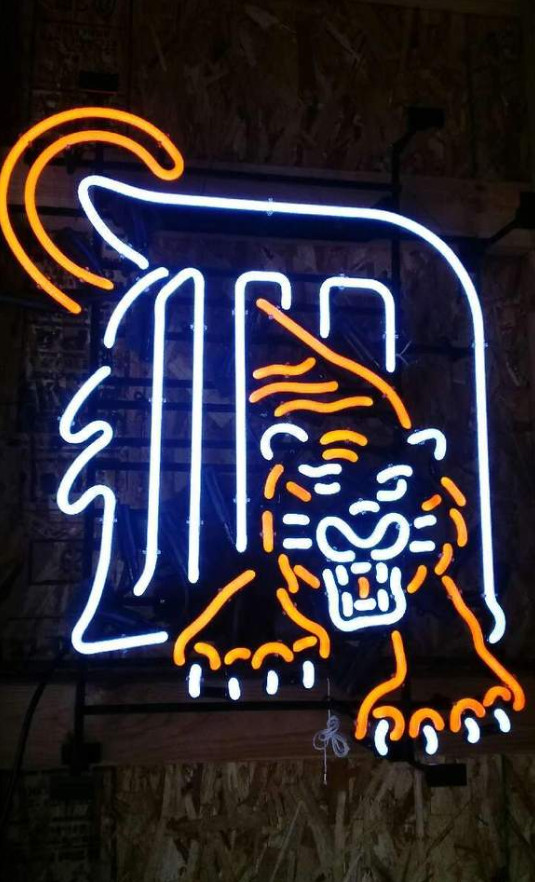 Detroit Tigers Logo Man Cave 24\