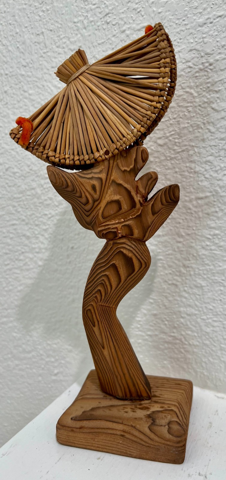 Vintage handcarved wooden statue of Japanese dancer wearing amigasa (hat) 8\