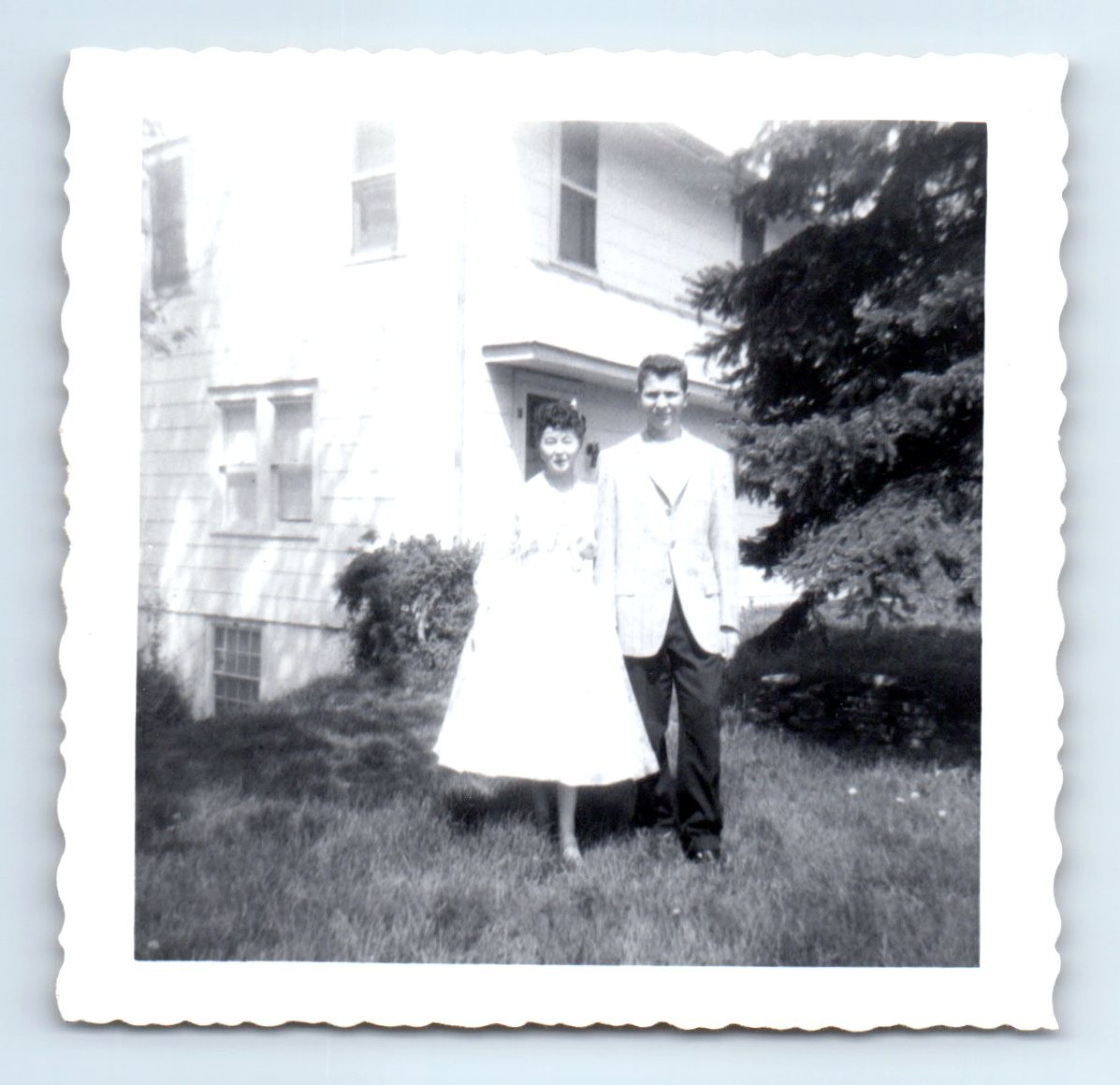 Old Vintage Square Photo MAN WOMAN COUPLE BY HOUSE SNAPSHOT PHOTOGRAPH