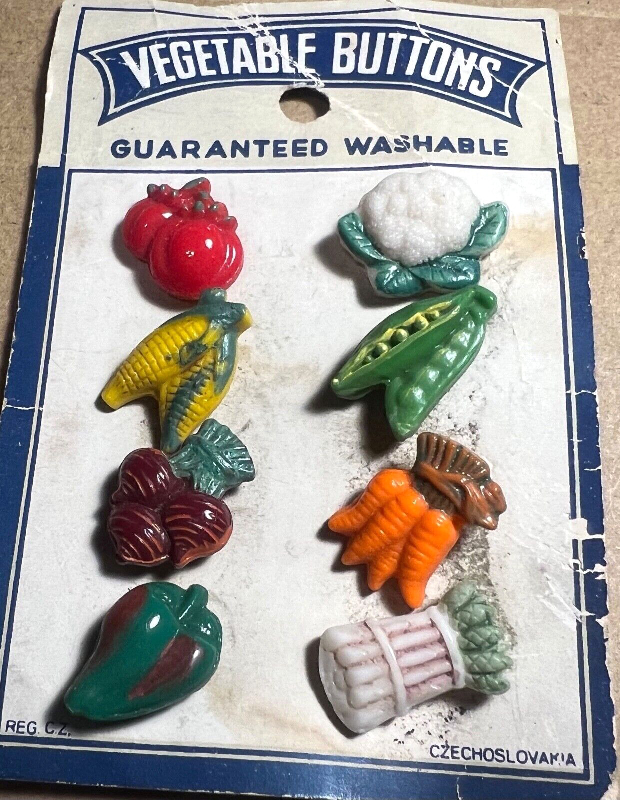 RARE Czech Card  w 8 VEGETABLE BUTTONS HP Glass PEAS CORN CARROT BEET PEPPER