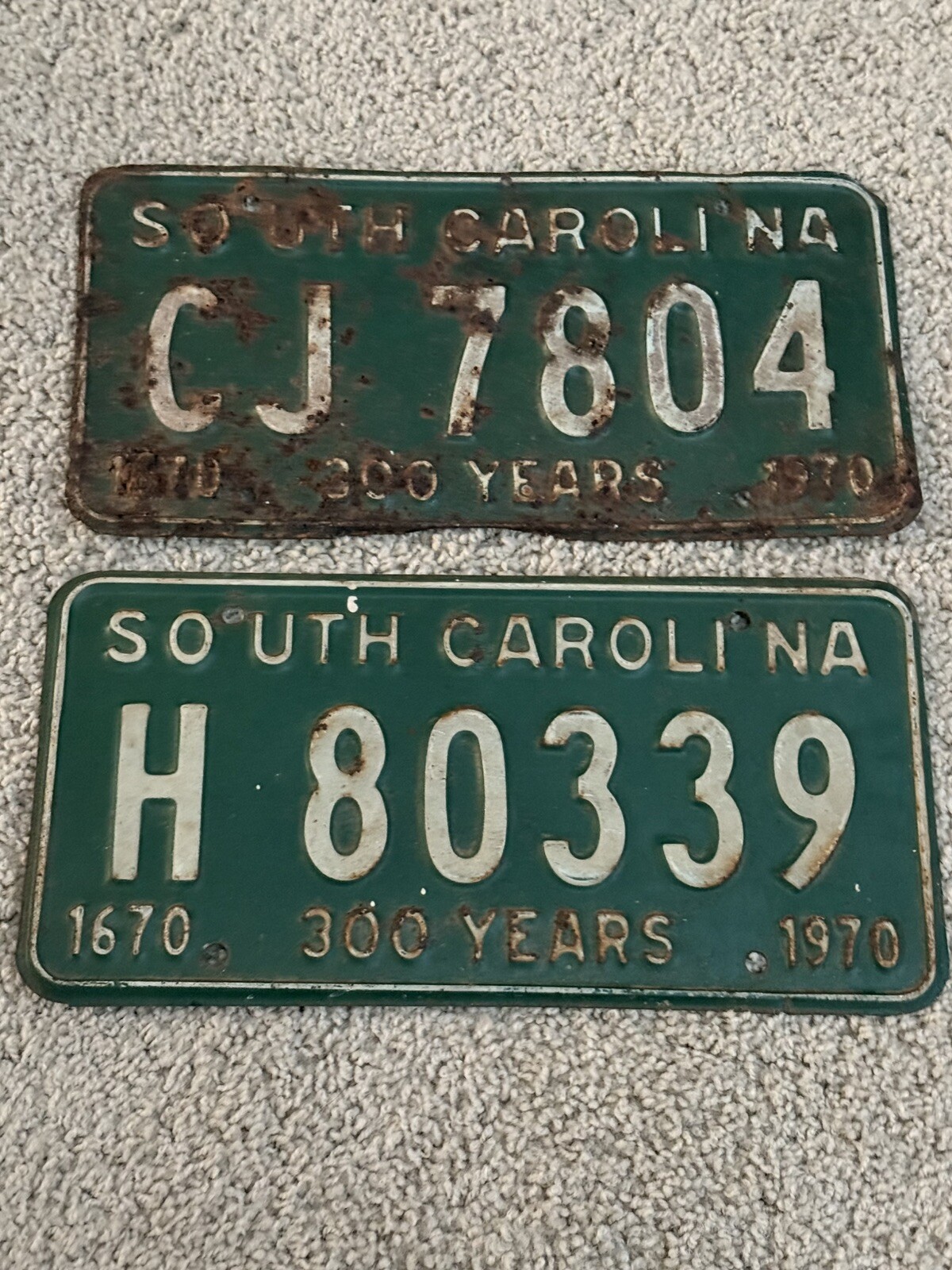 Lot of 2 different 1970 South Carolina License Plate Tag Pair  300 Years