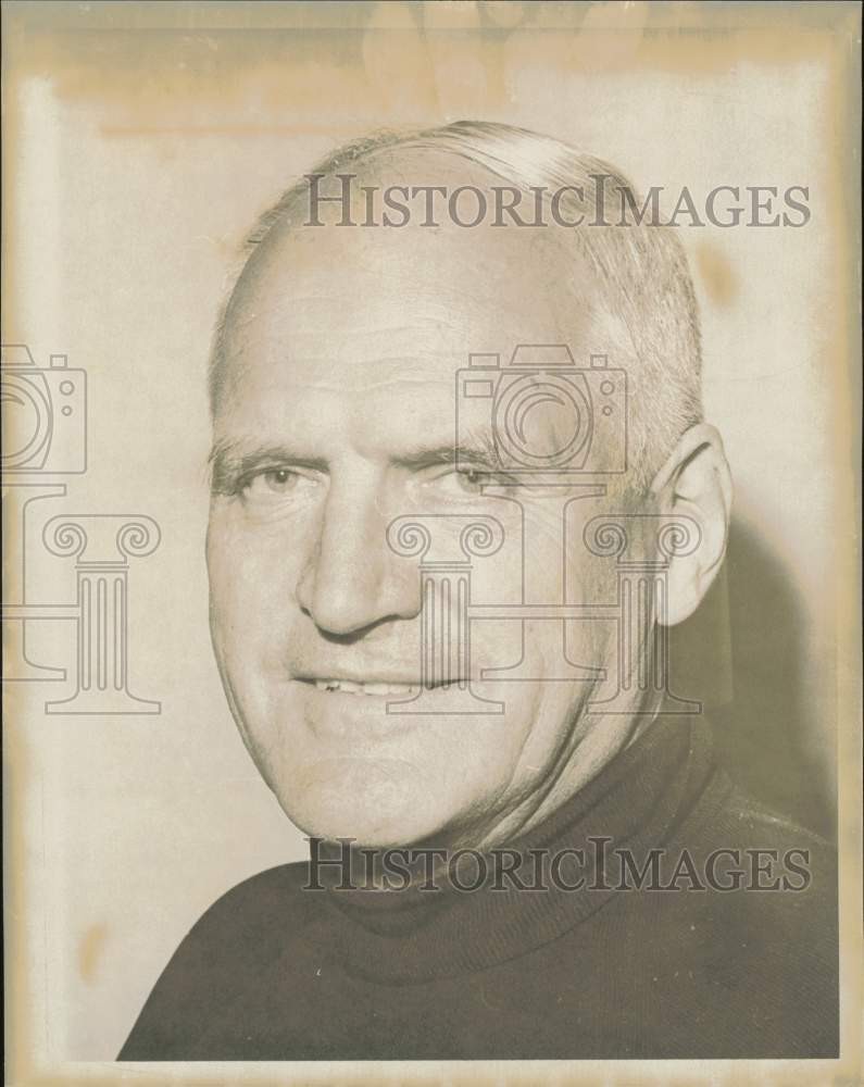 1968 Press Photo Captain Richard Vinal, Chief Pilot, Pan American Airlines, FL 1968 Press Photo Captain Richard Vinal, Chief Pilot, Pan American Airlines, FL