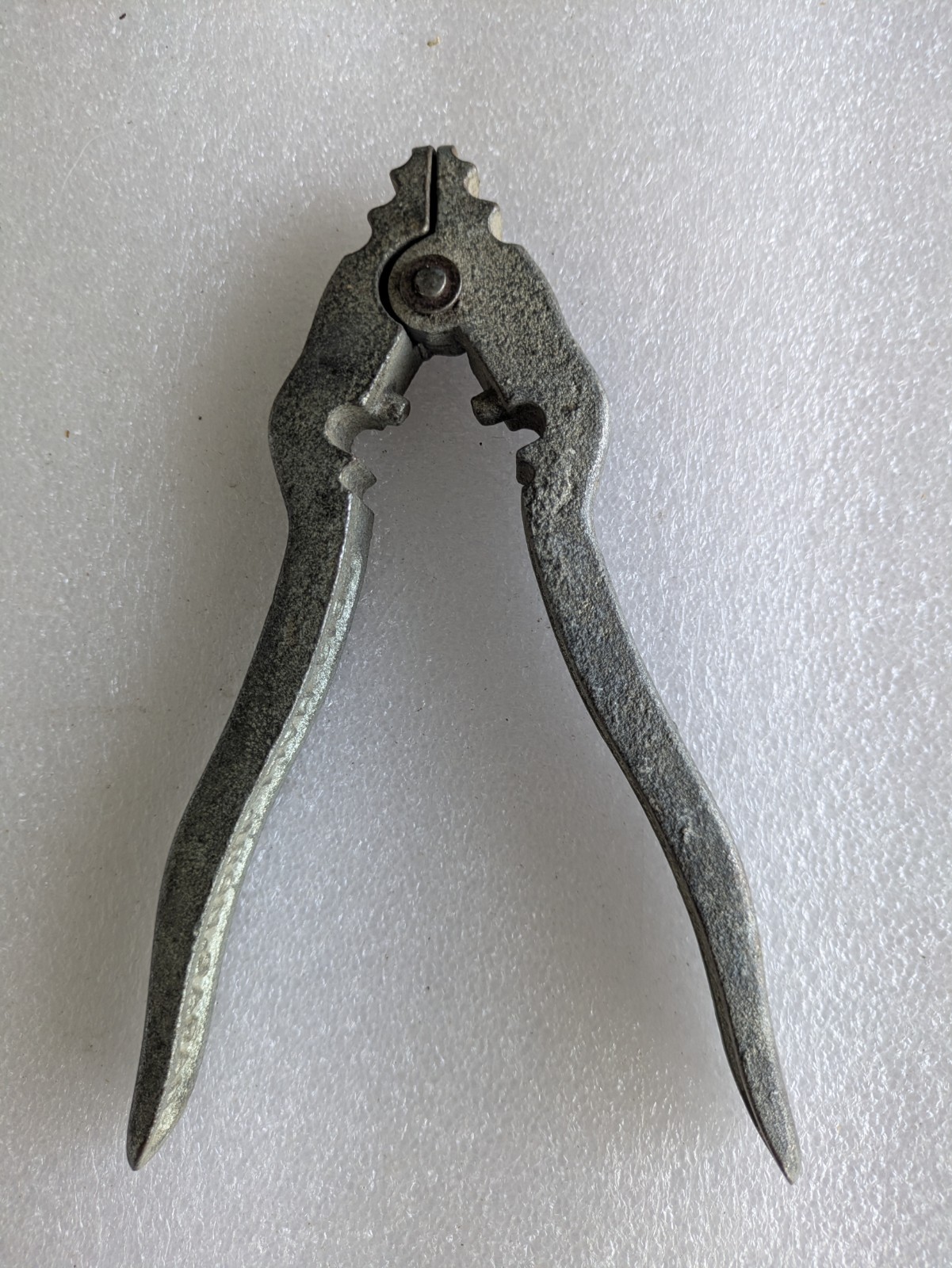 Vintage. Malleable iron Chain Pliers . Made in Japan. Working. VGC