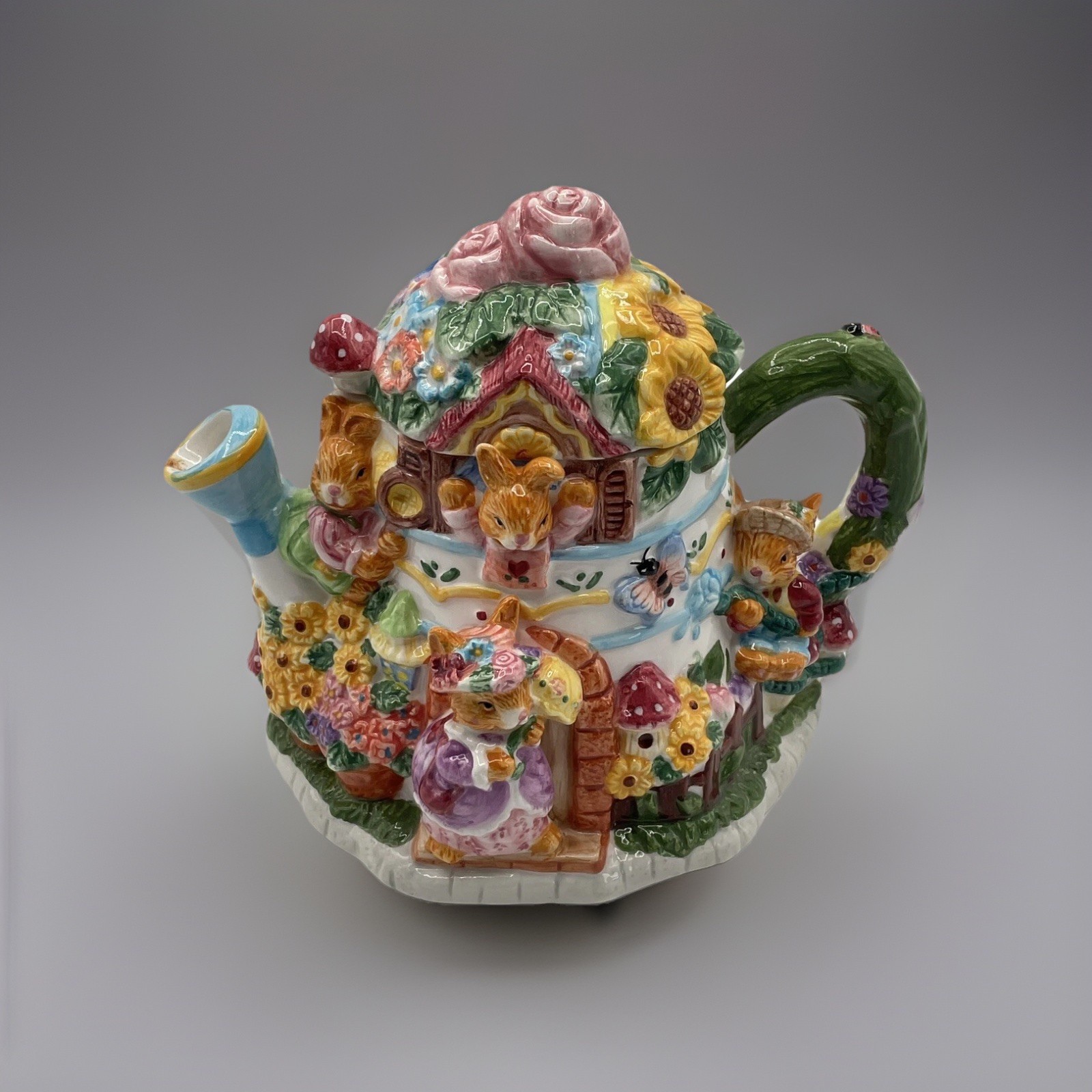 Mercuries Bunny Rabbit House Ceramic Teapot 7