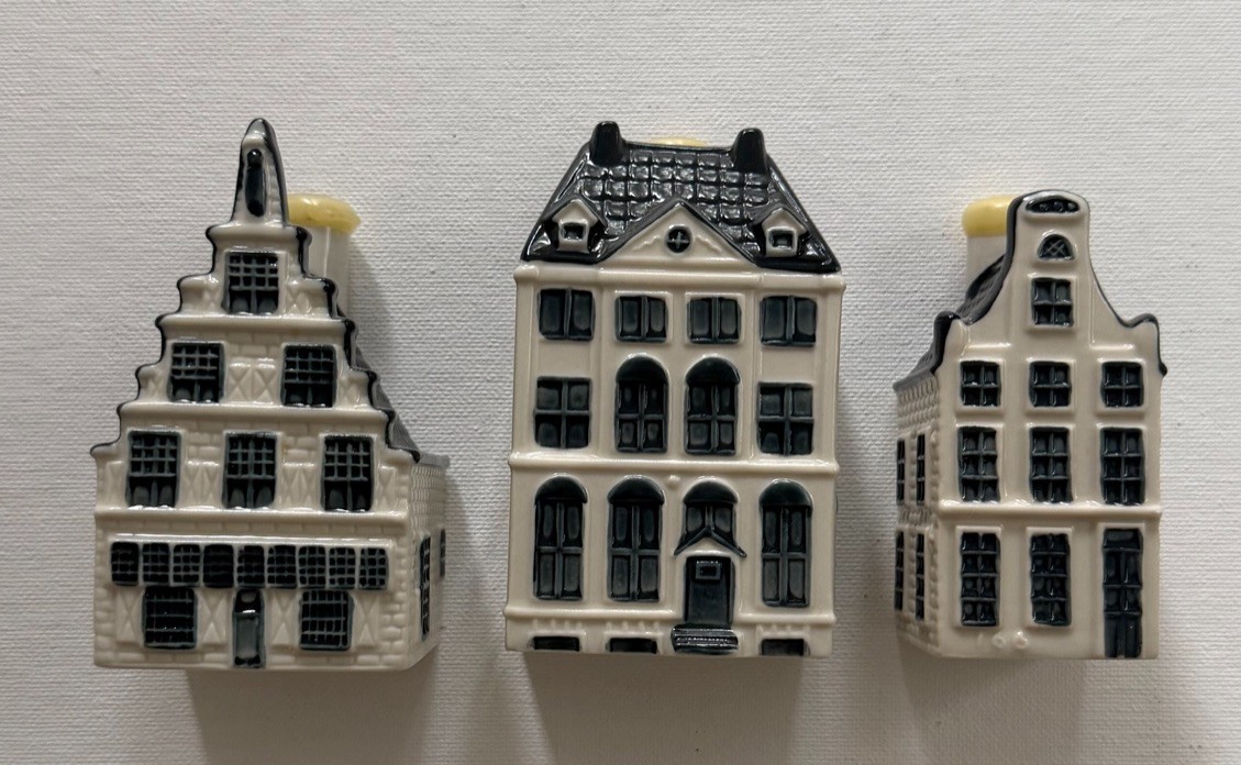 KLM Bols Delft Blue Dutch houses empty