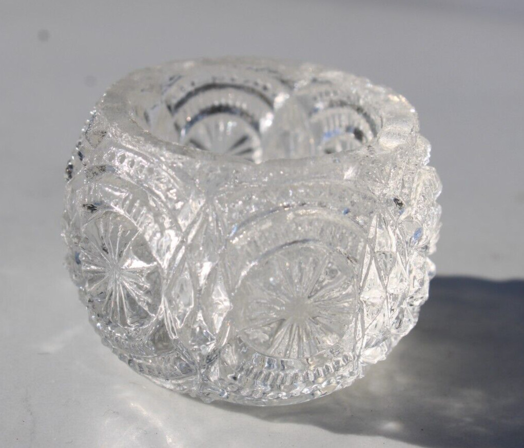 Medallion Sunburst Open Salt Cellar Dip Bryce Bros. Early American Pattern Glass