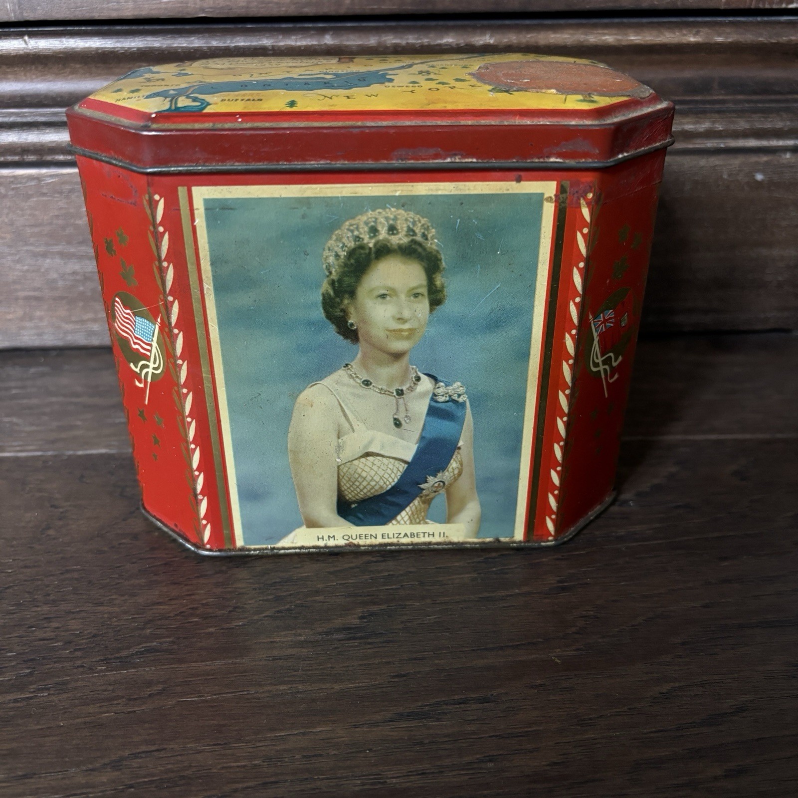 Vintage Gray Dunn Scotland Tin 1959 Seaway Opening Queen Elizabeth And Prince