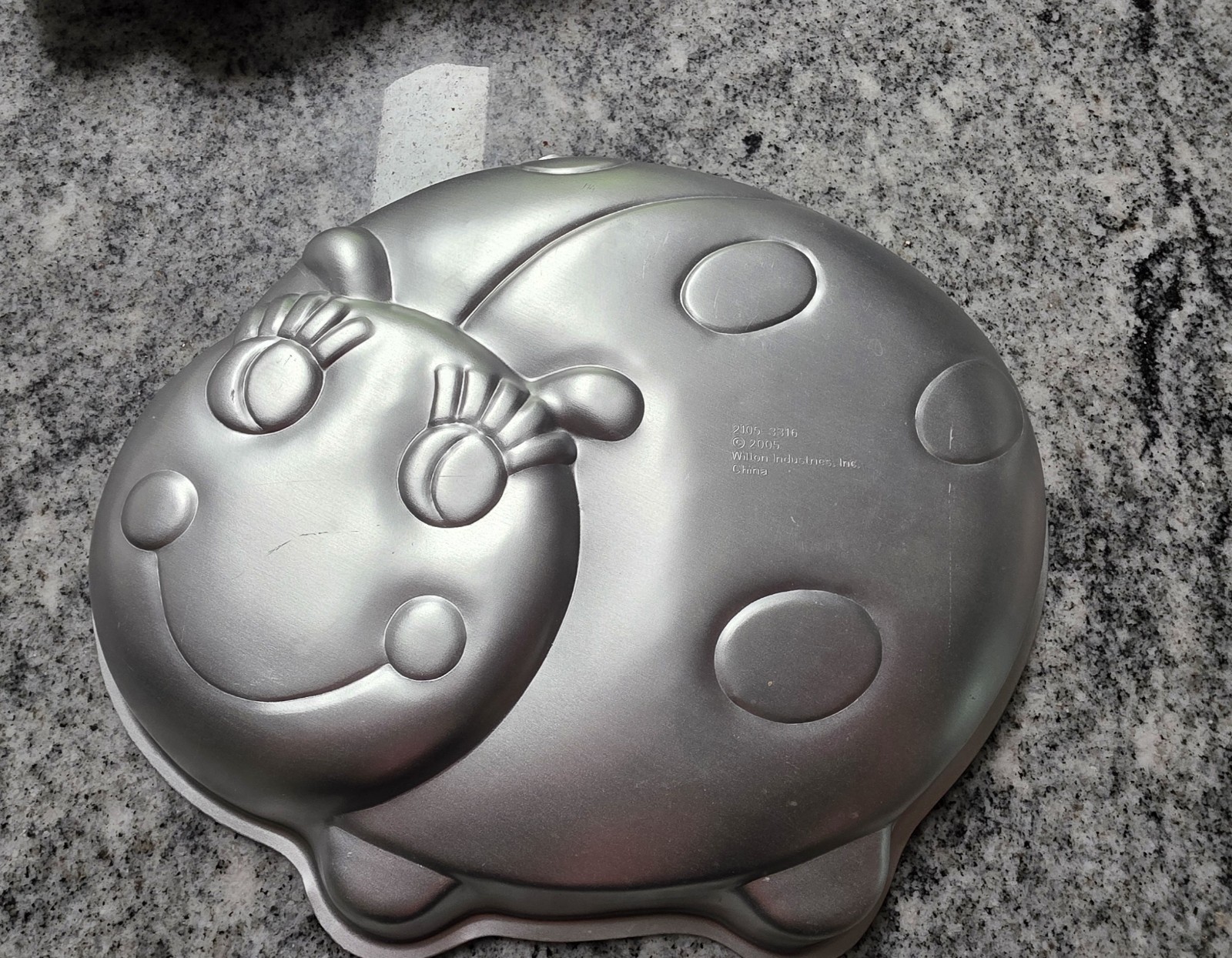 Ladybug Cake Pan Wilton - Almost Vintage? 