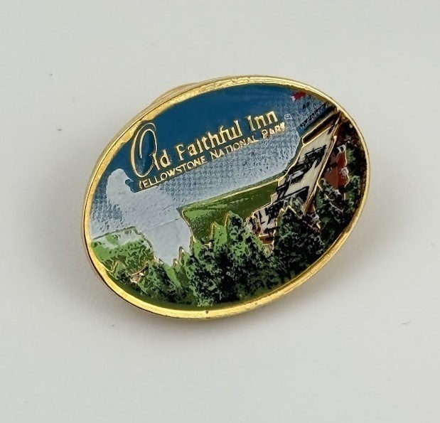 Yellowstone Old Faithful Inn Park Hat Lapel Pin Button Hotel Advertising