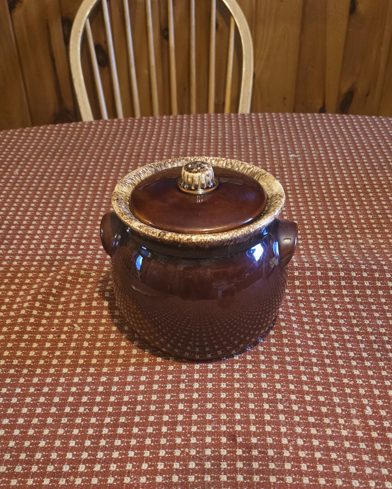 Hull Brown Drip Bean Pot. 7\ Hull Brown Drip Bean Pot. 7\