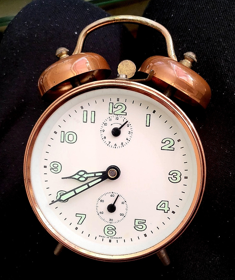 Vintage PETER MECHANICAL TWIN-BELL ALARM CLOCK GERMANY CIRCA 1960-1970 - WORKING