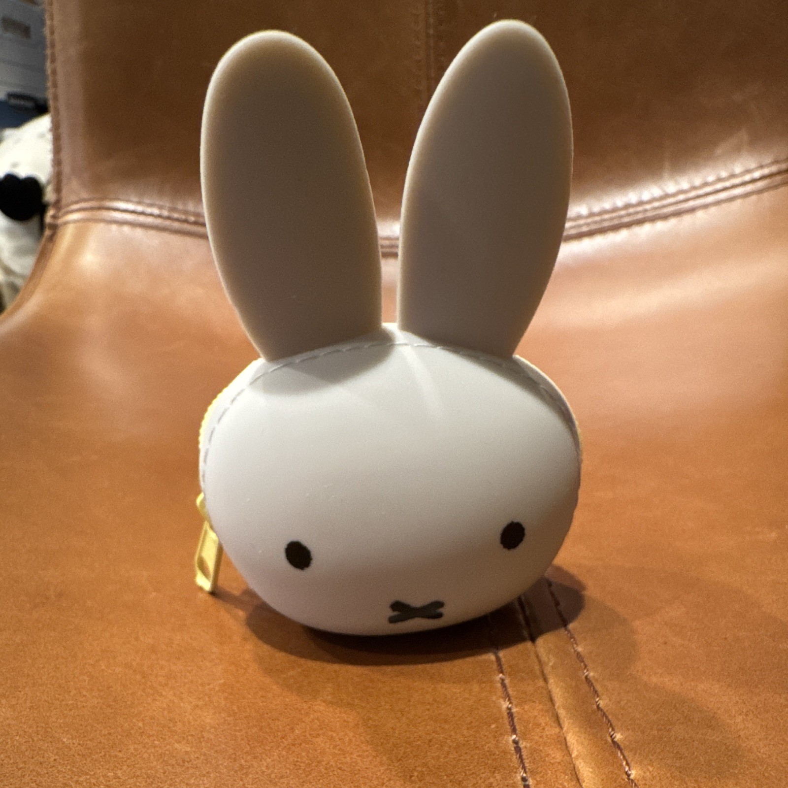 Miffy Bunny Shaped Zipper Pouch Keychain Plastic White/Gray NEW 