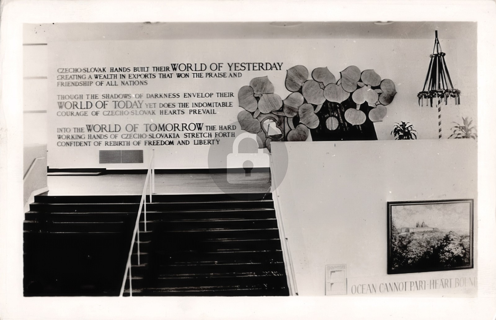 1939 New York World's Fair Czechoslovakia Pavilion RPPC Photo Postcard COPY