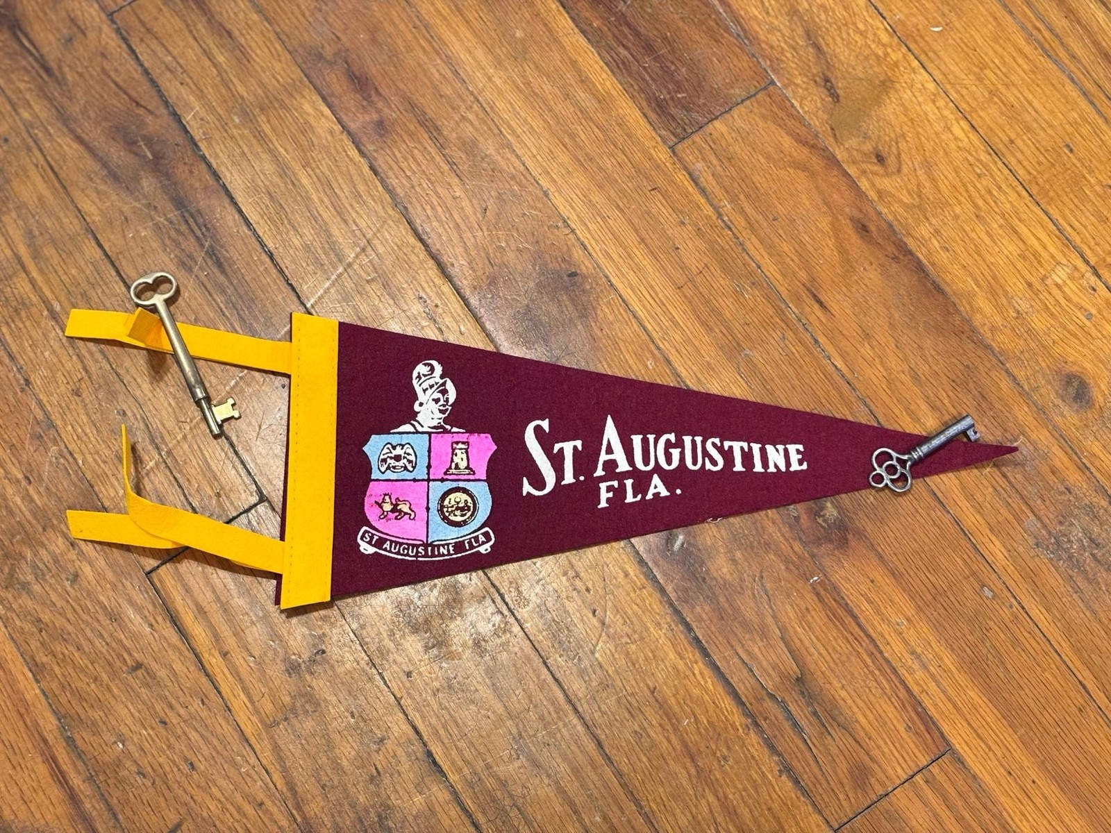 Vintage ST. AUGUSTINE FLORIDA CITY GATES Pennant 27 Vintage ST. AUGUSTINE FLORIDA CITY GATES Pennant 27
