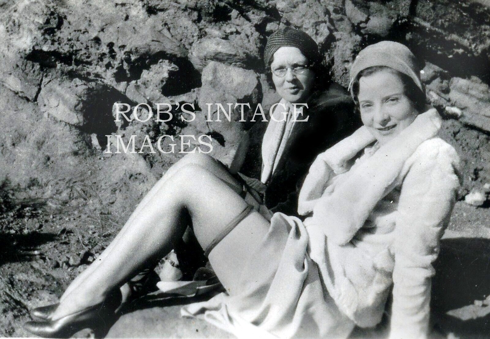 Sassy Flappers Sexy Girls NICE LEGS  Photo 1920s Jazz Prohibition era 8.5x11