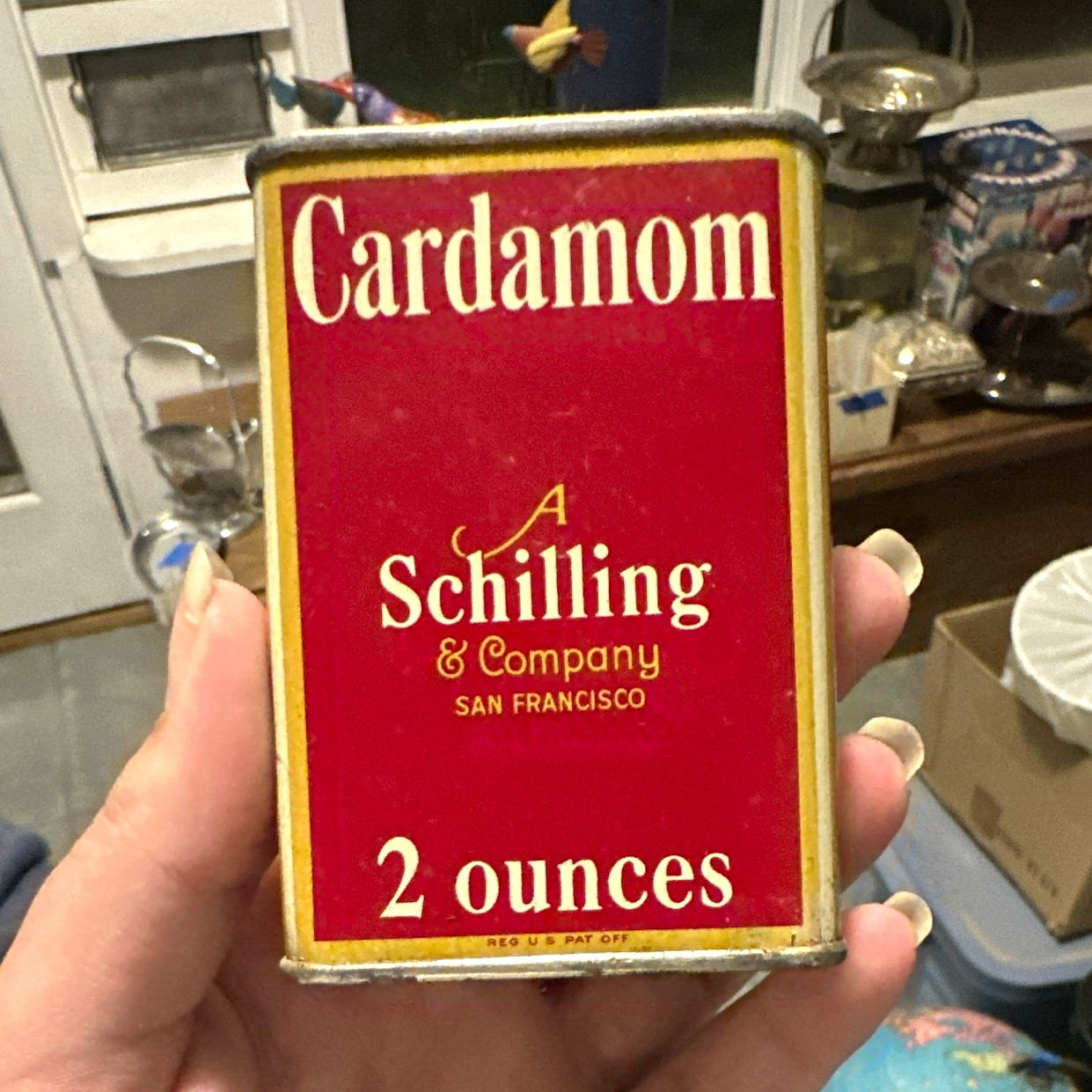 Schilling & Company Cardamom 2 oz Vintage Spice Tin, Red/Gold San Francisco