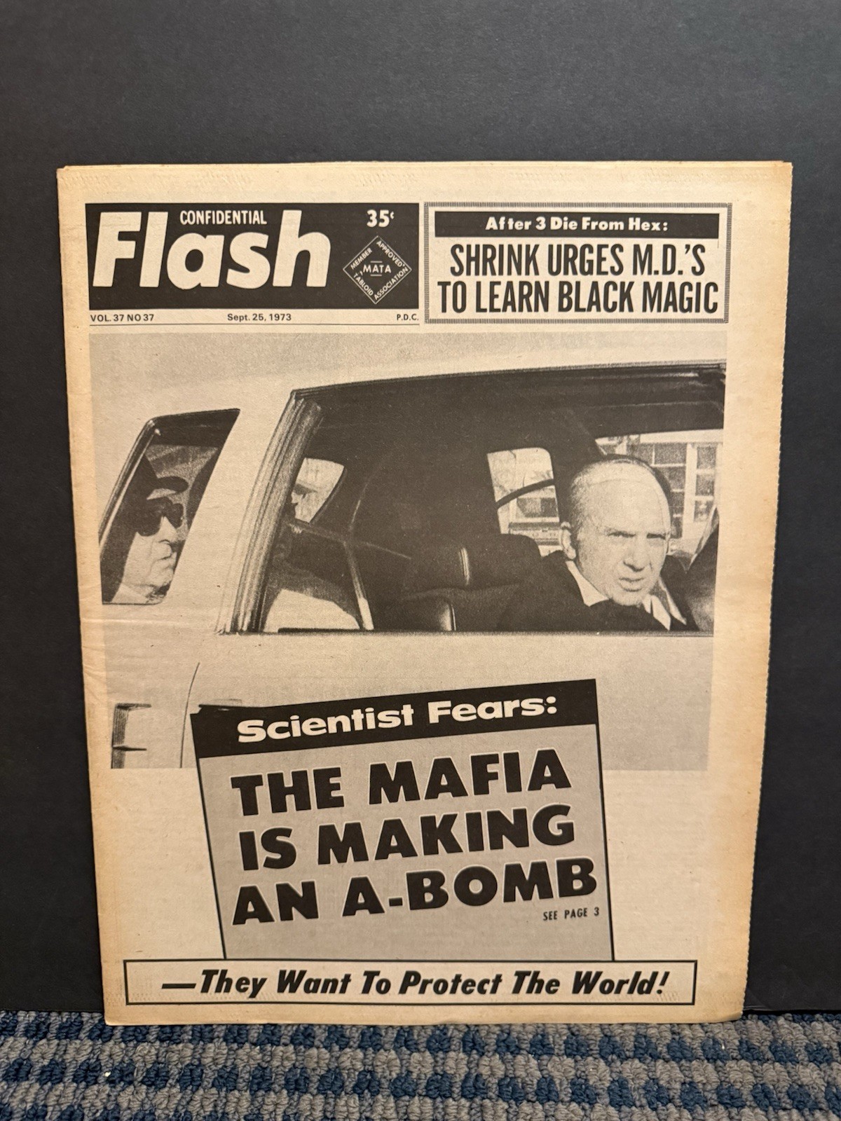 1973 Sept 25th Confidential Flash Newspaper, Mafia Making A-Bomb (VRN10B 1973 Sept 25th Confidential Flash Newspaper, Mafia Making A-Bomb (VRN10B