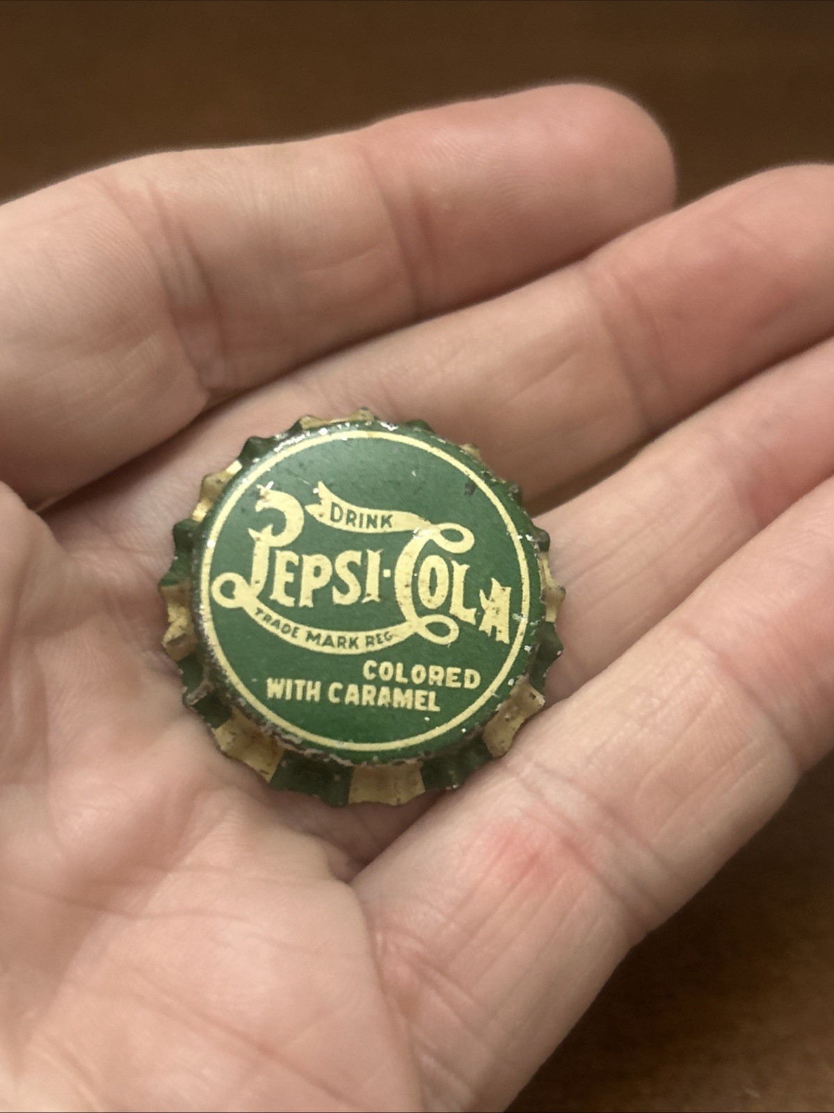 EARLY DRINK PEPSI~COLA GREEN CORKED SODA BOTTLE CAP Unused
