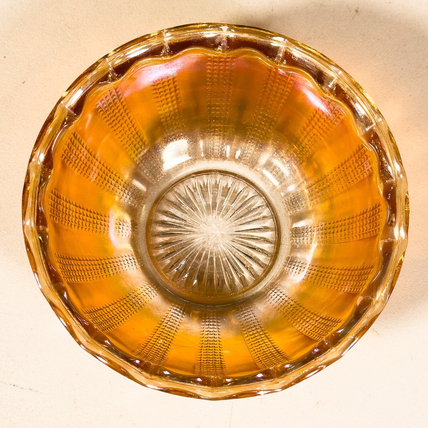 Vintage Indiana Glass Diamond Point Amber 7.75” Serving Bowl Scalloped