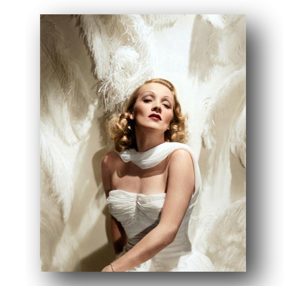 Marlene Dietrich Photo 8x10 Portrait Smiling German Actress Singer-1
