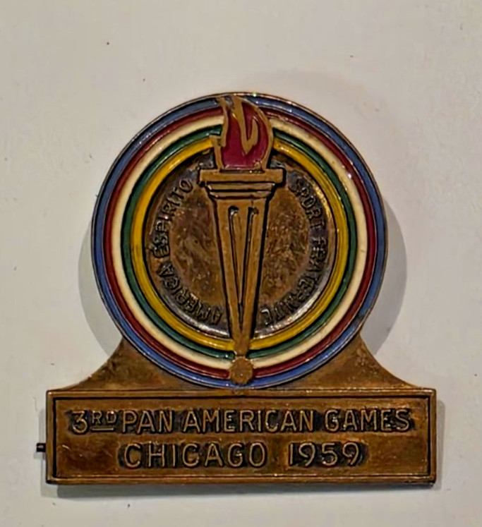 BADGE RIBBON PIN 1959 3RD PAN AMERICAN GAMES CHICAGO COMPETITOR ATHLETICS