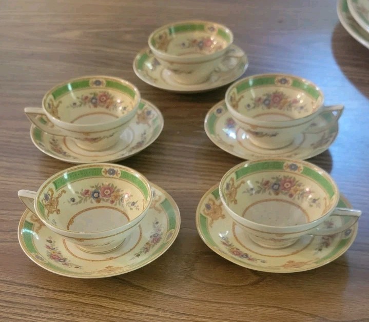 Vintage Set 5 Myott Staffordshire The Arlington Cups & Saucers 