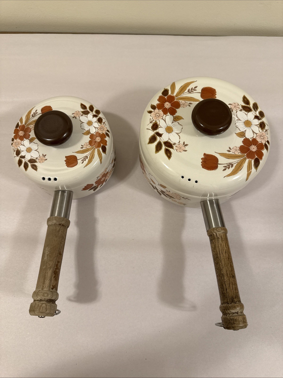 2 Piece Vintage Kingsbury Dogwood Enamelware Cookware Made in Japan