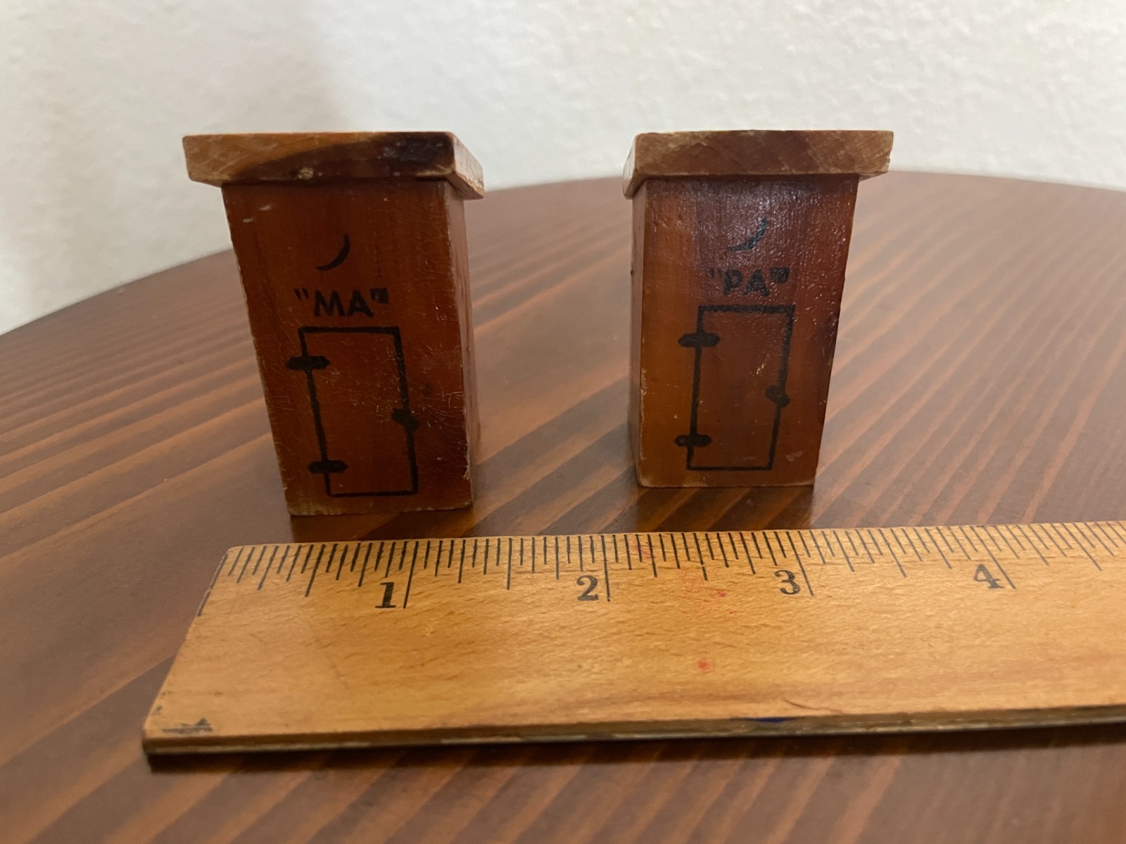 VINTAGE SALT & PEPPER SHAKERS SHAKER MAKE A LOT GRANNYCORE $6 FLAT RATE SHIPPING