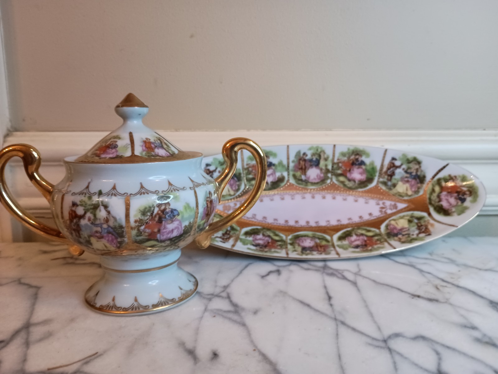 VINTAGE CREAMER AND SUGAR FOOTED BOWLS COURTING COUPLE, 10\