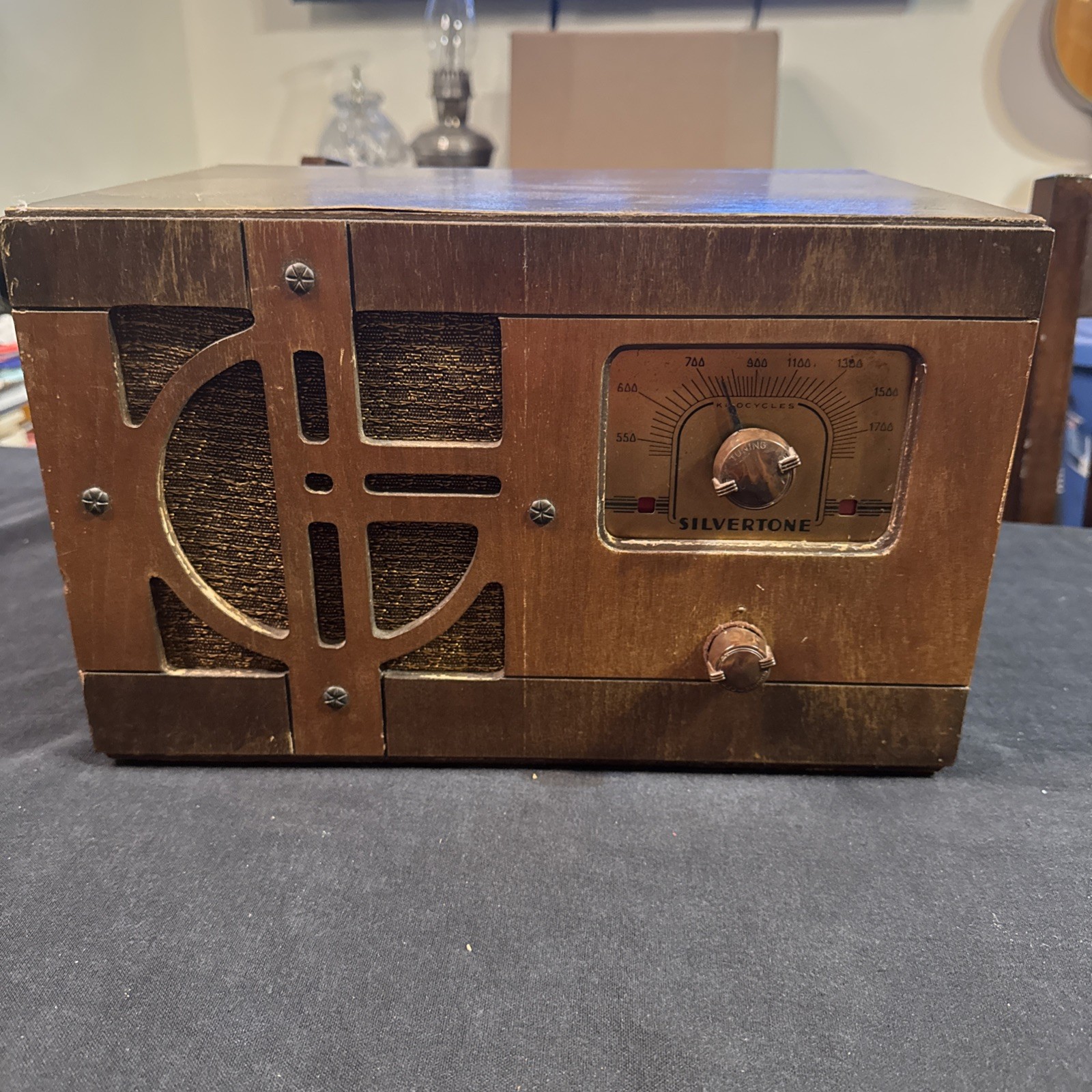 1930’s Silvertone Antique AM Tube Radio Wood TableTop Model 4602   UNTESTED
