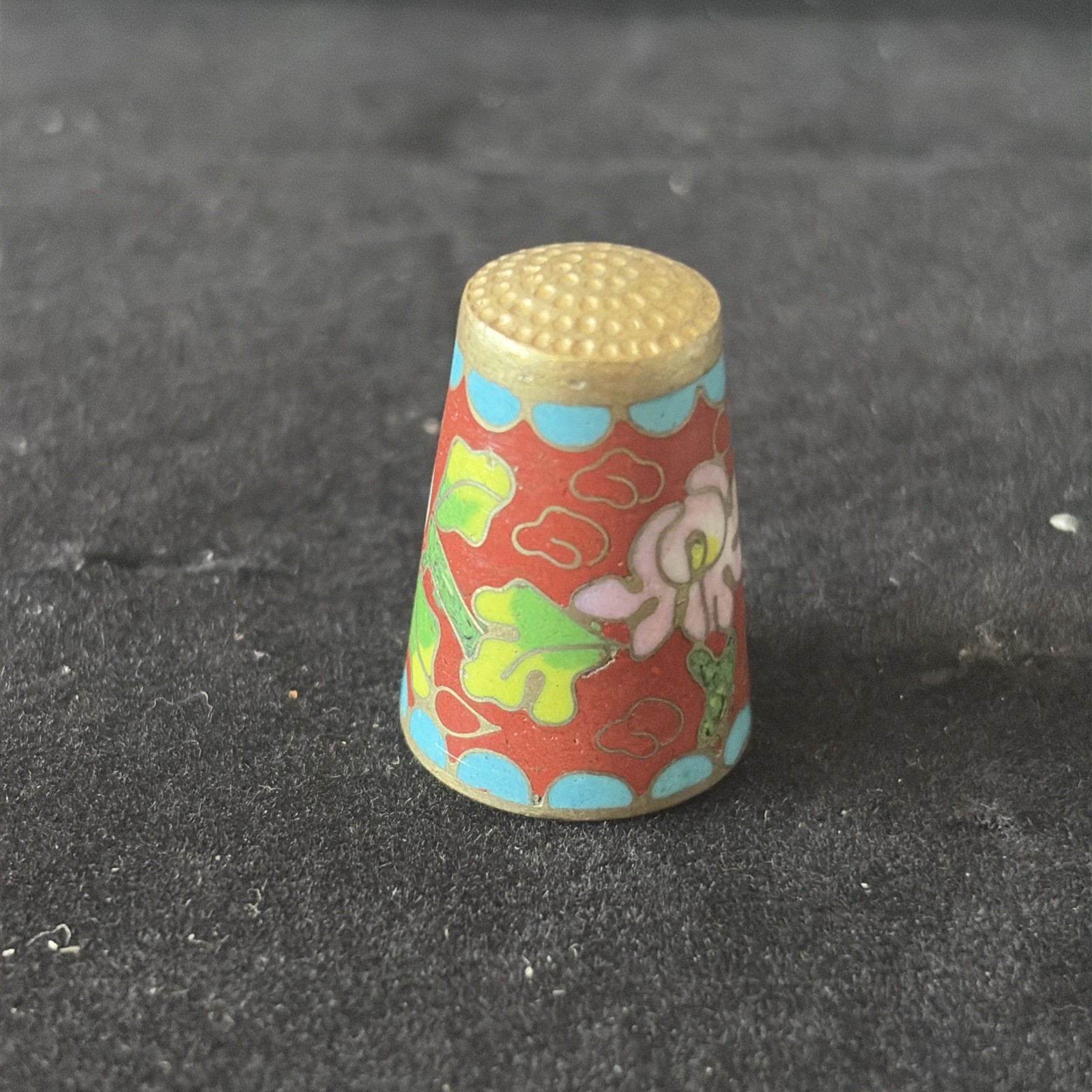 Vintage Red Cloisonne Thimble: Flower Enamel Collectable