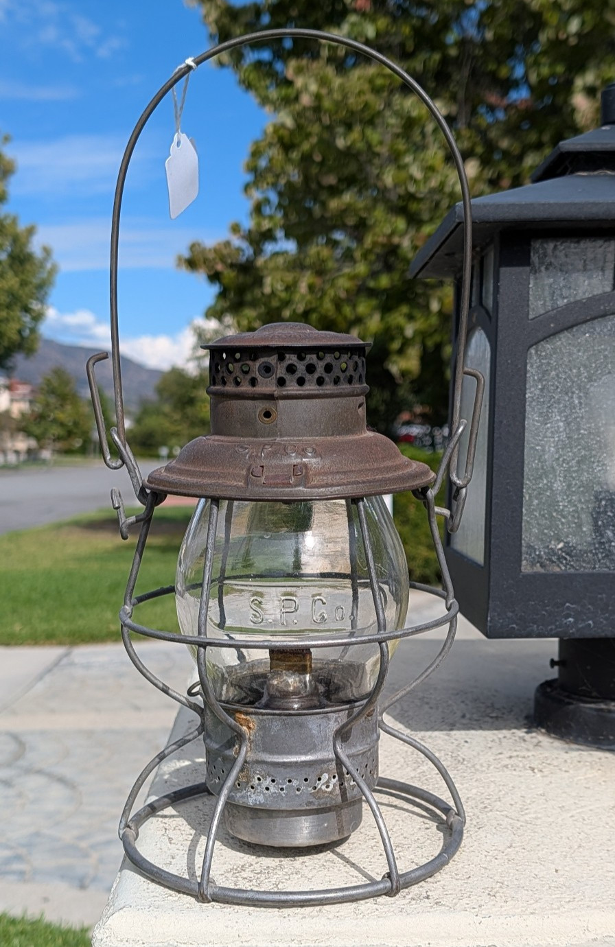 SOUTHERN PACIFIC 1922 ADAMS & WESTLAKE TALL CAST GLOBE RAILROAD LANTERN ORIGINAL